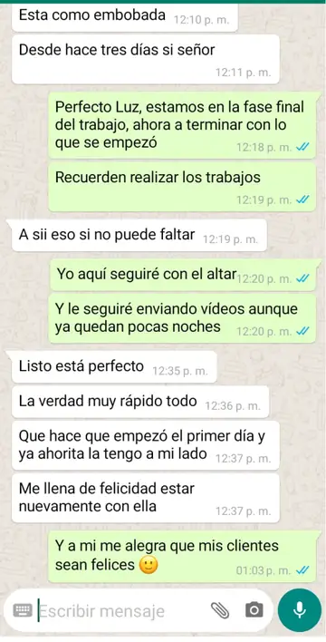 Captura de conversación de WhatsApp con testimonio de orientación energética